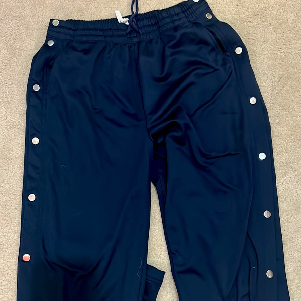 Fabletics Wide Leg Tearaway Pants 
size L, from Liza Koshy limited collection